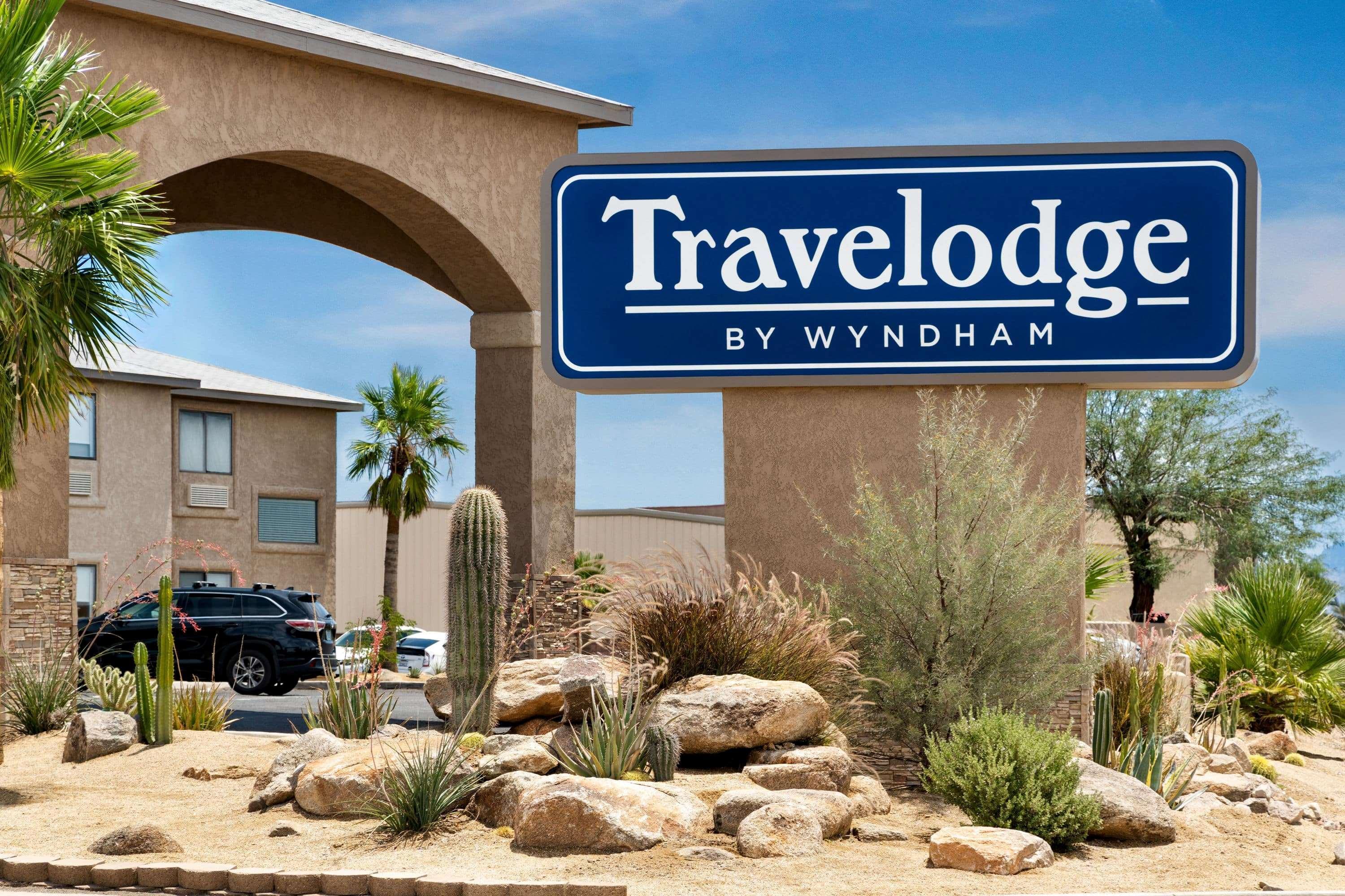 Travelodge By Wyndham Lake Havasu Lake Havasu City Exterior photo